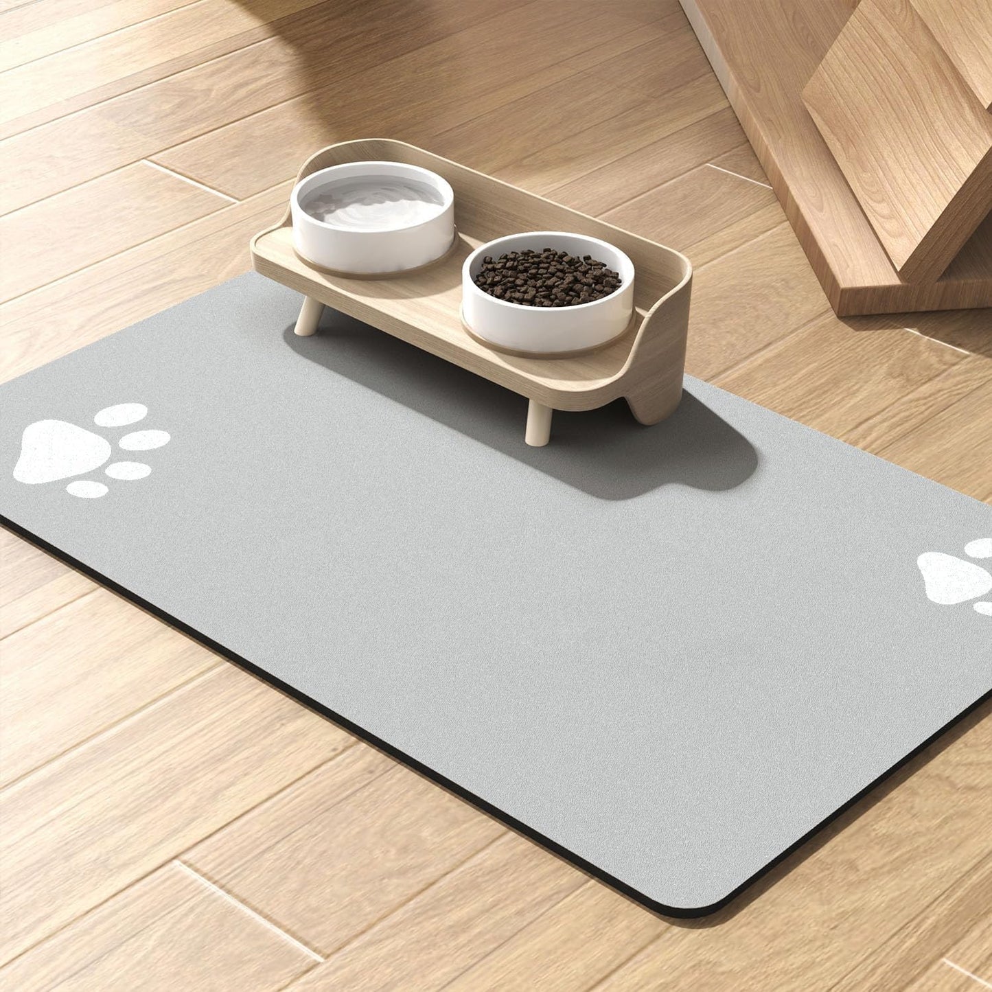 LYSSIID Alfombrilla Absorbente para Comederos Y Bebederos De Mascotas con Base De Goma Impermeable, Alfombrilla De Secado Rápido para Bebederos De Perros Y Gatos (Gris Oscuro a Rayas, 12"X19")